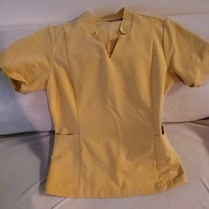 *SET*FIGS LIGHT GOLD SCRUBS